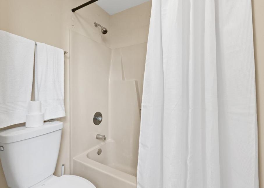 Bright And Cozy 1-Br Condo, Wifi วิลมิงตัน ภายนอก รูปภาพ